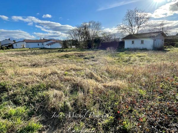 Dpt Haute Garonne (31), à vendre SAINT GAUDENS Terrain à batir de 870m2