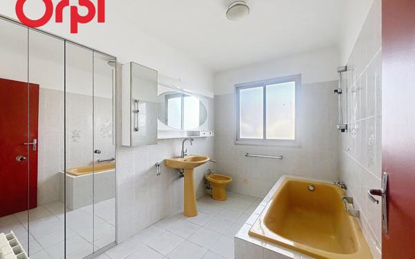 Maison à vendre    3 pièces •  Bompas