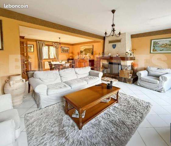 Maison familiale au cœur du bourg de Serris