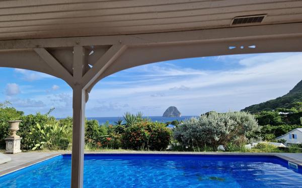 Maison à louer    4 pièces •  Le Diamant