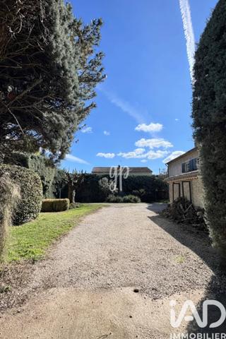 Maison à vendre 7 pièces 233 m² Carpentras