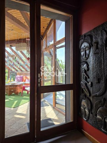 Maison à vendre de 7 pièces de 151 m2 hab avec piscine et 324 m² utiles sur un terrain de 1406 m2