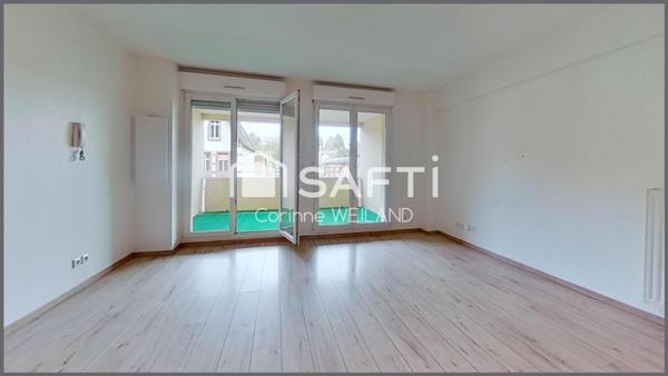 Magnifique duplex dans petite copropriété, DPE C, 2 chambres, grande terrasse, garage. Centre ville
