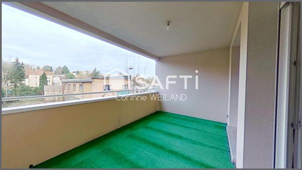 Magnifique duplex dans petite copropriété, DPE C, 2 chambres, grande terrasse, garage. Centre ville