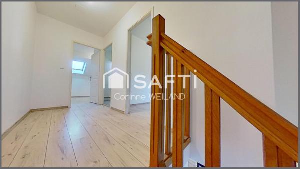 Magnifique duplex dans petite copropriété, DPE C, 2 chambres, grande terrasse, garage. Centre ville