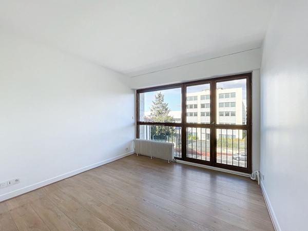 Appartement Chatou 5 pièce(s) 103.7 m² 578 000 € **  - Référence  161590