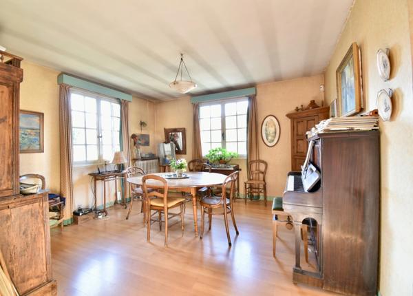 A vendre à ORSAY (91), maison familiale 6 chambres terrain 660 m2