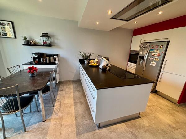 Maison à Brécey, 50370 - 8 pièces 145m²