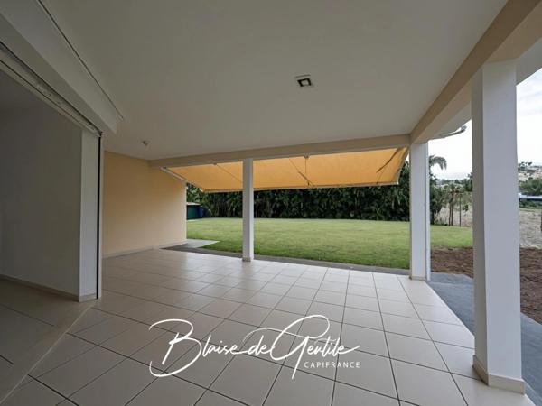 Maison à vendre 4 pièces BAIE MAHAULT (971)