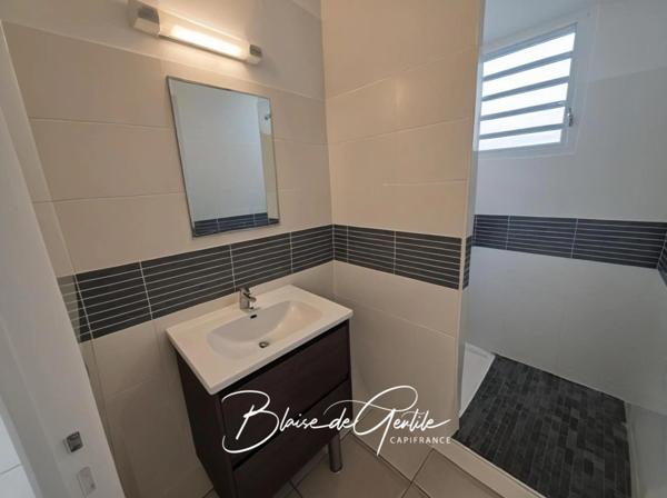 Maison à vendre 4 pièces BAIE MAHAULT (971)