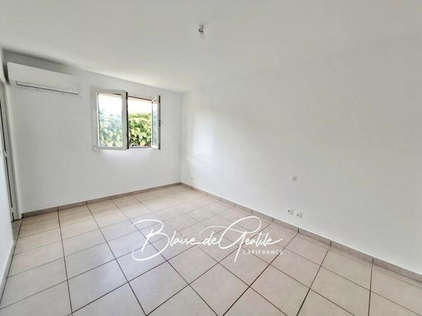 Maison à vendre 4 pièces BAIE MAHAULT (971)
