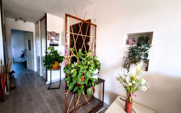 Appartement à vendre    3 pièces • 61,43 m2 Sanary-sur-Mer