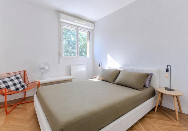 Appt Bruges 40 m² balcon + parking