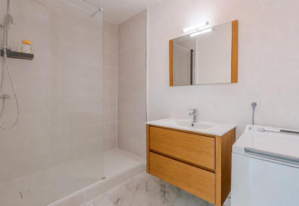 Appt Bruges 40 m² balcon + parking