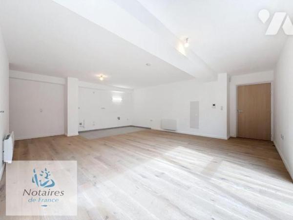 APPARTEMENT T3 - CENTRE VILLE - HAZEBROUCK

A découvrir, superbe appartement de Type 3, d'une...