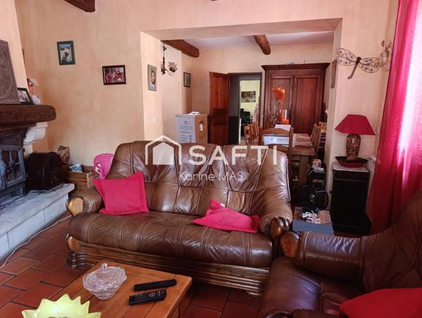 Grande maison trois chambres