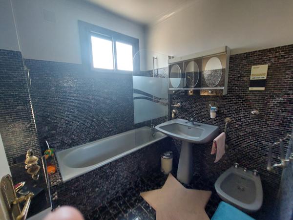 Ormesson-sur-Marne (94490) MAISON avec 4 chambres, 2 garages, jardin et une dépendance de 50 m²