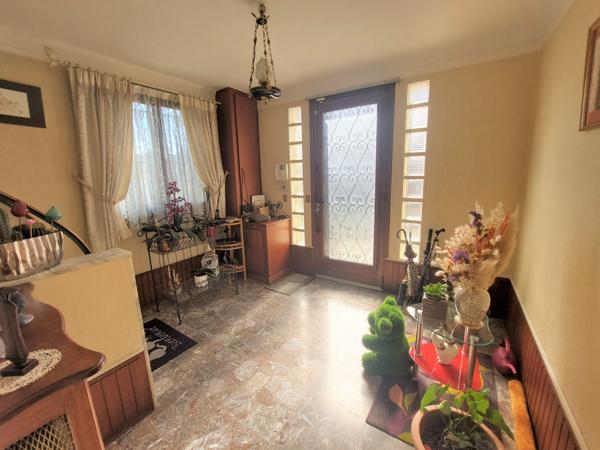 Ormesson-sur-Marne (94490) MAISON avec 4 chambres, 2 garages, jardin et une dépendance de 50 m²