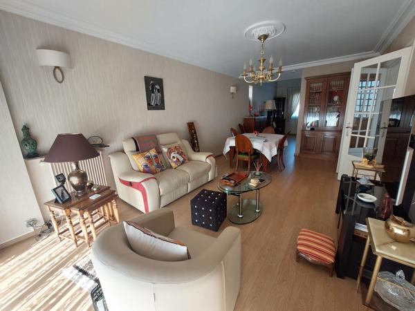 Ormesson-sur-Marne (94490) MAISON avec 4 chambres, 2 garages, jardin et une dépendance de 50 m²