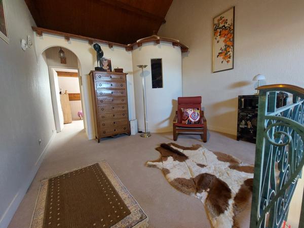 Ormesson-sur-Marne (94490) MAISON avec 4 chambres, 2 garages, jardin et une dépendance de 50 m²