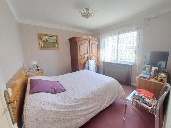 Ormesson-sur-Marne (94490) MAISON avec 4 chambres, 2 garages, jardin et une dépendance de 50 m²