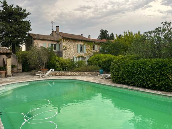 Maison Chateaurenard 7 pièce(s) 457 m2