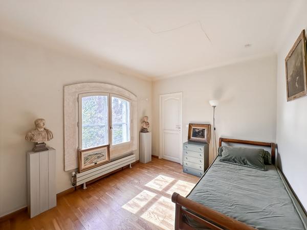 Maison Chateaurenard 7 pièce(s) 457 m2