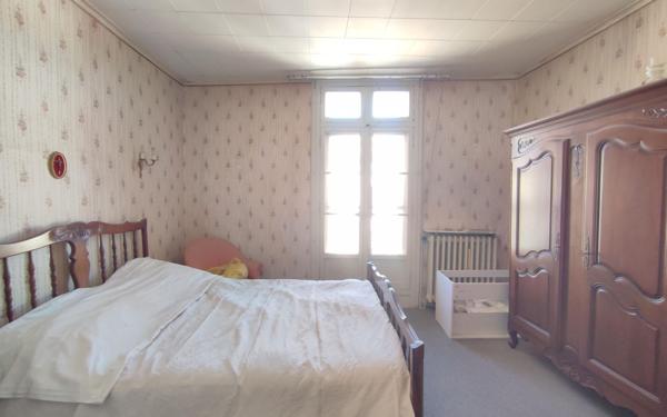 Maison à vendre    8 pièces •  Pouzolles