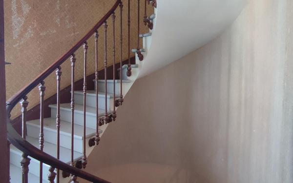 Maison à vendre    8 pièces •  Pouzolles