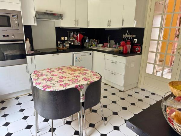 MONT-FORTIN – MAISON LUMINEUSE À 15 MIN À PIED DE LA GARE SNCF