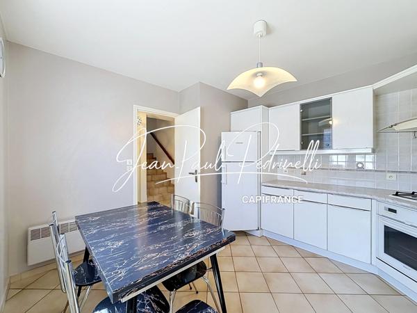 CALUIRE-ET-CUIRE – Cœur Vassieux – Villa 101 m² habitables + 115 m² Hors Carrez (double garage et annexe) – Terrain plat 770 M²  piscinable