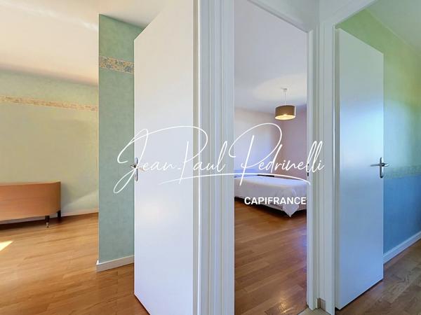 CALUIRE-ET-CUIRE – Cœur Vassieux – Villa 101 m² habitables + 115 m² Hors Carrez (double garage et annexe) – Terrain plat 770 M²  piscinable