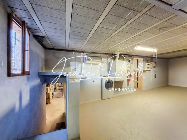 CALUIRE-ET-CUIRE – Cœur Vassieux – Villa 101 m² habitables + 115 m² Hors Carrez (double garage et annexe) – Terrain plat 770 M²  piscinable