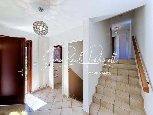 CALUIRE-ET-CUIRE – Cœur Vassieux – Villa 101 m² habitables + 115 m² Hors Carrez (double garage et annexe) – Terrain plat 770 M²  piscinable