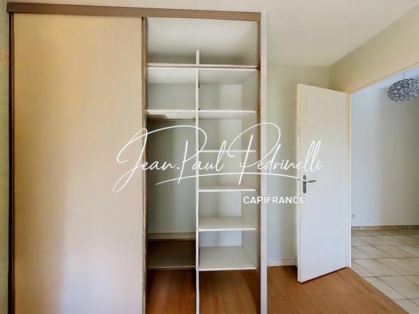 CALUIRE-ET-CUIRE – Cœur Vassieux – Villa 101 m² habitables + 115 m² Hors Carrez (double garage et annexe) – Terrain plat 770 M²  piscinable