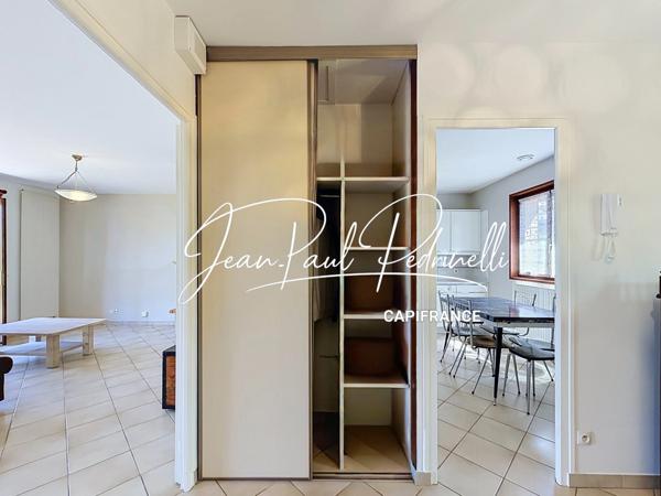 CALUIRE-ET-CUIRE – Cœur Vassieux – Villa 101 m² habitables + 115 m² Hors Carrez (double garage et annexe) – Terrain plat 770 M²  piscinable