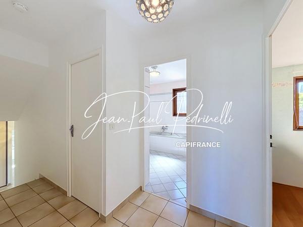 CALUIRE-ET-CUIRE – Cœur Vassieux – Villa 101 m² habitables + 115 m² Hors Carrez (double garage et annexe) – Terrain plat 770 M²  piscinable