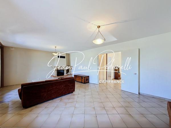 CALUIRE-ET-CUIRE – Cœur Vassieux – Villa 101 m² habitables + 115 m² Hors Carrez (double garage et annexe) – Terrain plat 770 M²  piscinable