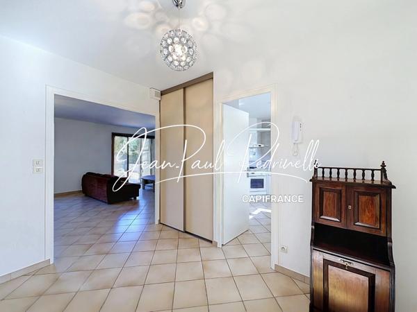 CALUIRE-ET-CUIRE – Cœur Vassieux – Villa 101 m² habitables + 115 m² Hors Carrez (double garage et annexe) – Terrain plat 770 M²  piscinable