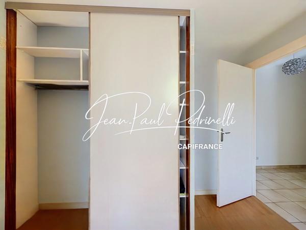 CALUIRE-ET-CUIRE – Cœur Vassieux – Villa 101 m² habitables + 115 m² Hors Carrez (double garage et annexe) – Terrain plat 770 M²  piscinable