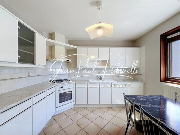 CALUIRE-ET-CUIRE – Cœur Vassieux – Villa 101 m² habitables + 115 m² Hors Carrez (double garage et annexe) – Terrain plat 770 M²  piscinable