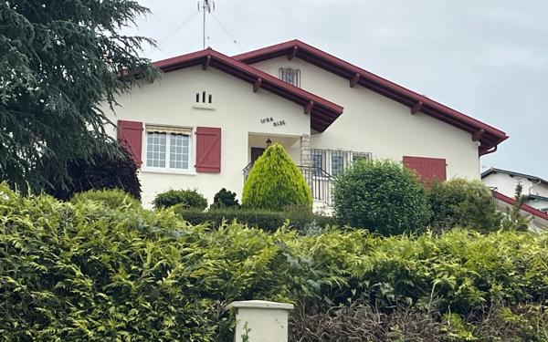 Maison à vendre    6 pièces • 180 m2 Mouguerre