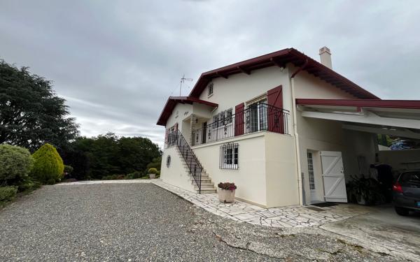 Maison à vendre    6 pièces • 180 m2 Mouguerre