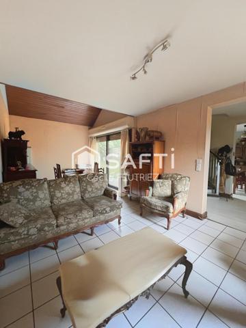 Pavillon avec petit terrain