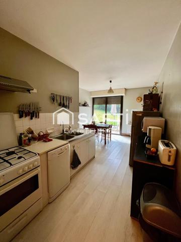 Pavillon avec petit terrain