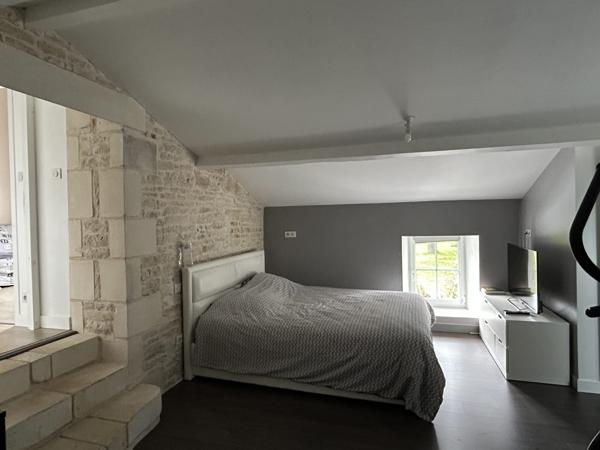 Ancienne - 9 pièces - 250 m²