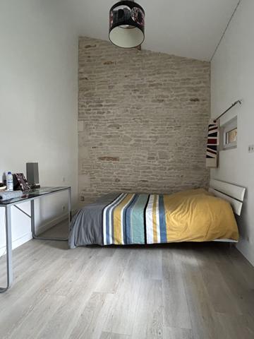 Ancienne - 9 pièces - 250 m²