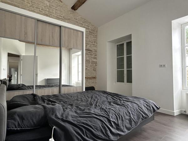 Ancienne - 9 pièces - 250 m²