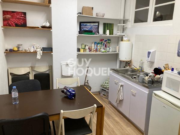 LOCAUX PROFESSIONNELS RDC 70 m