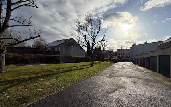 Appartement à vendre    4 pièces • 78,01 m2 Saint-Cloud